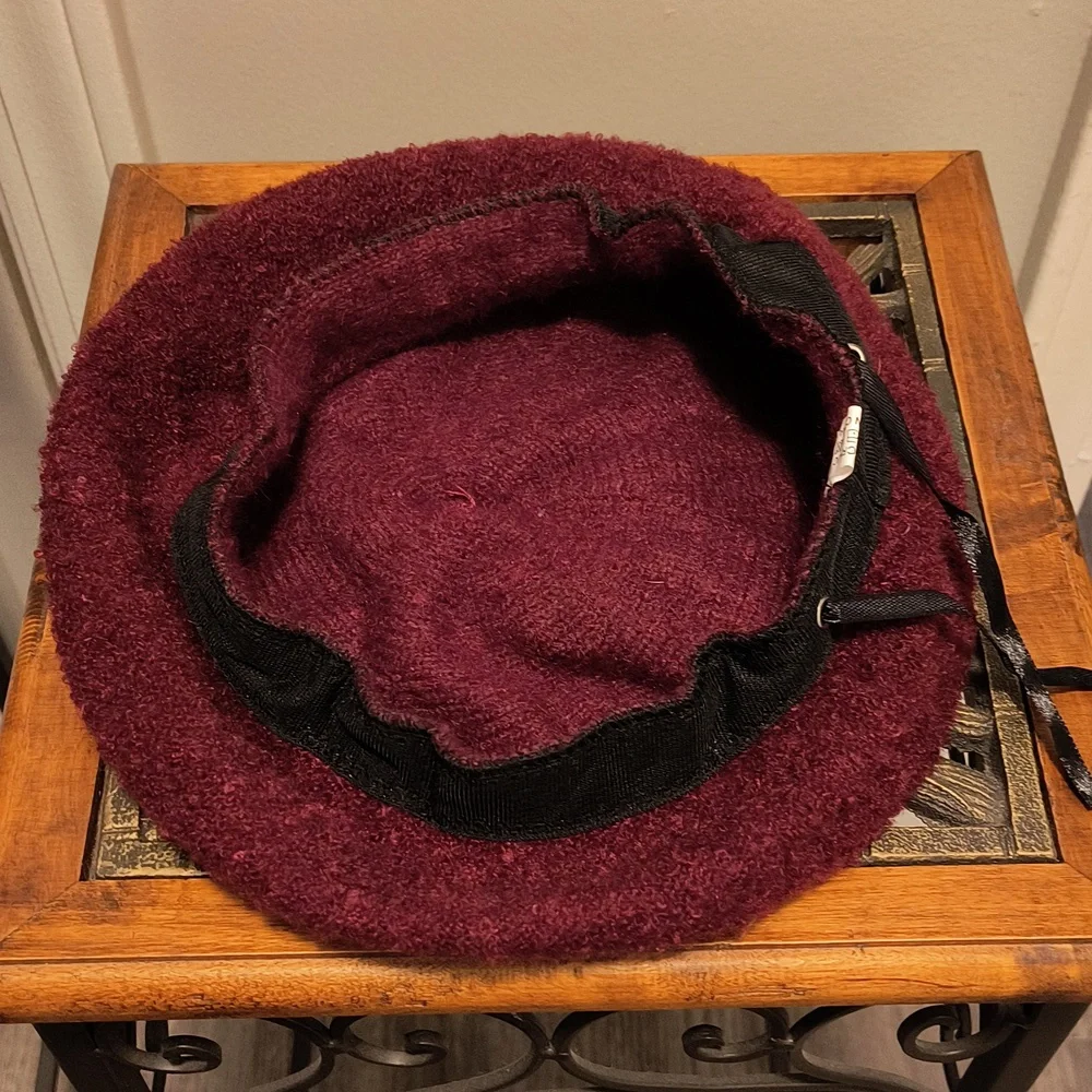 🆕 Ladies Burgundy Acrylic Beret Hat - Picture 5 of 5